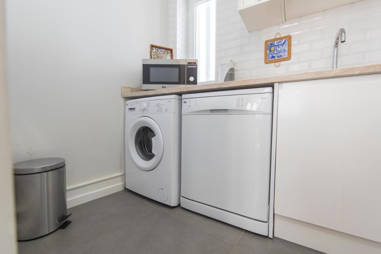 Cozy Flat In The Heart Of Alfama Apartment ลิสบอน ภายนอก รูปภาพ